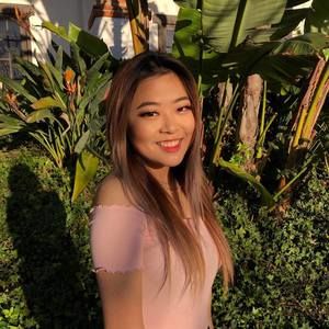 Meet your Posher, Caitlin